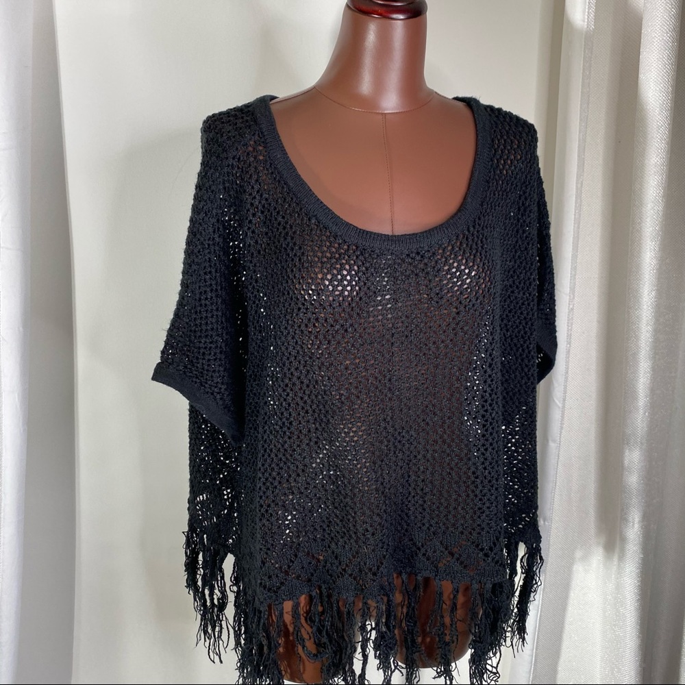 Torrid open stitch fringe crop top - Picture 2 of 10